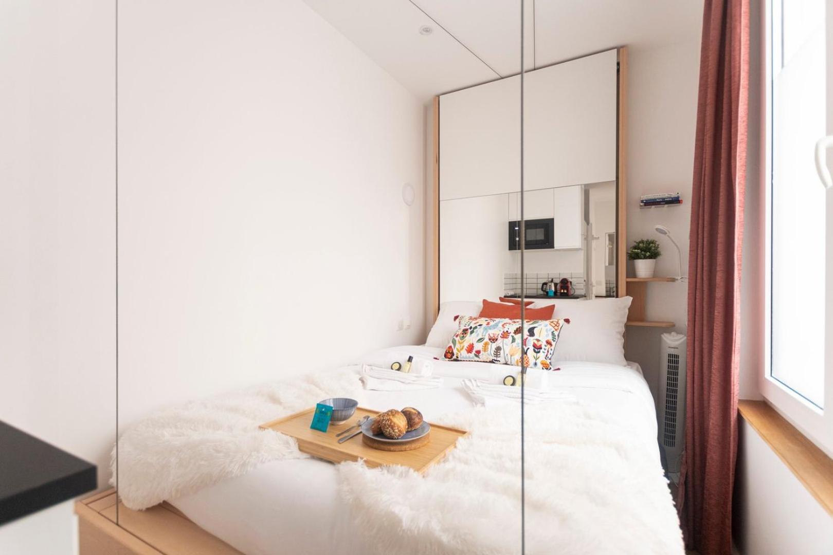 Super Central Mini Studio - 2 Pax, Murphy Bed Париж Екстериор снимка