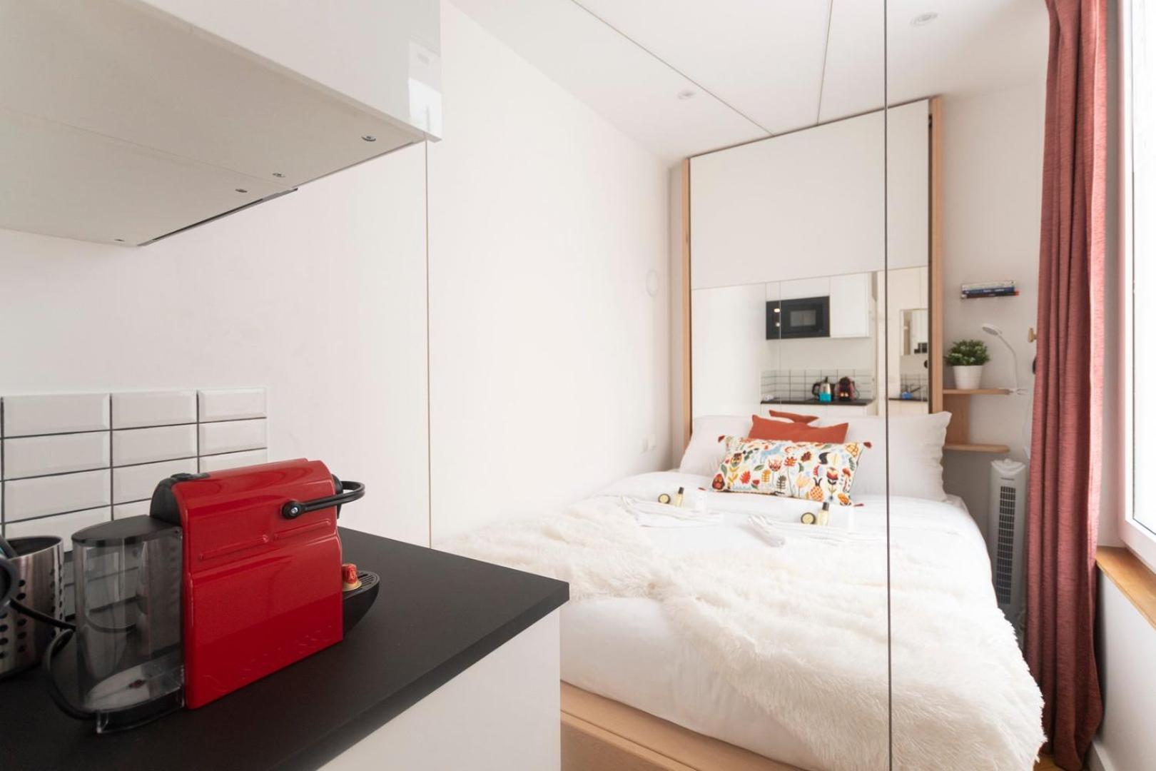 Super Central Mini Studio - 2 Pax, Murphy Bed Париж Екстериор снимка
