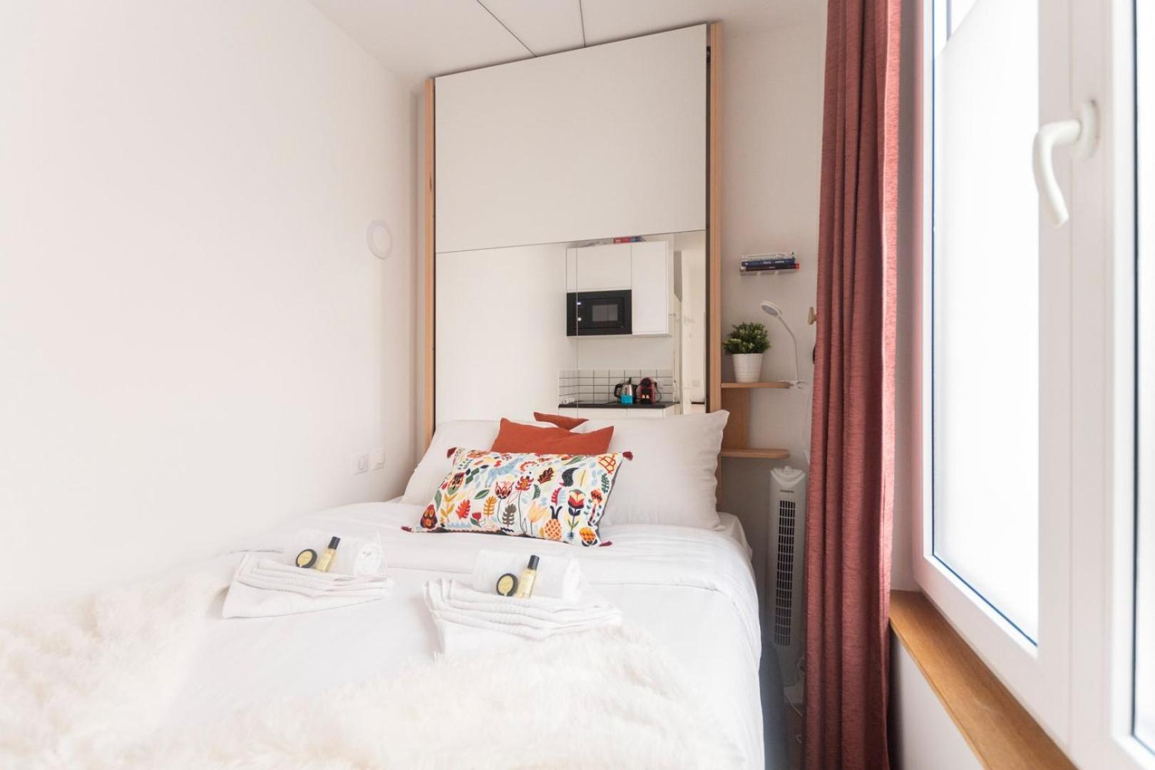 Super Central Mini Studio - 2 Pax, Murphy Bed Париж Екстериор снимка